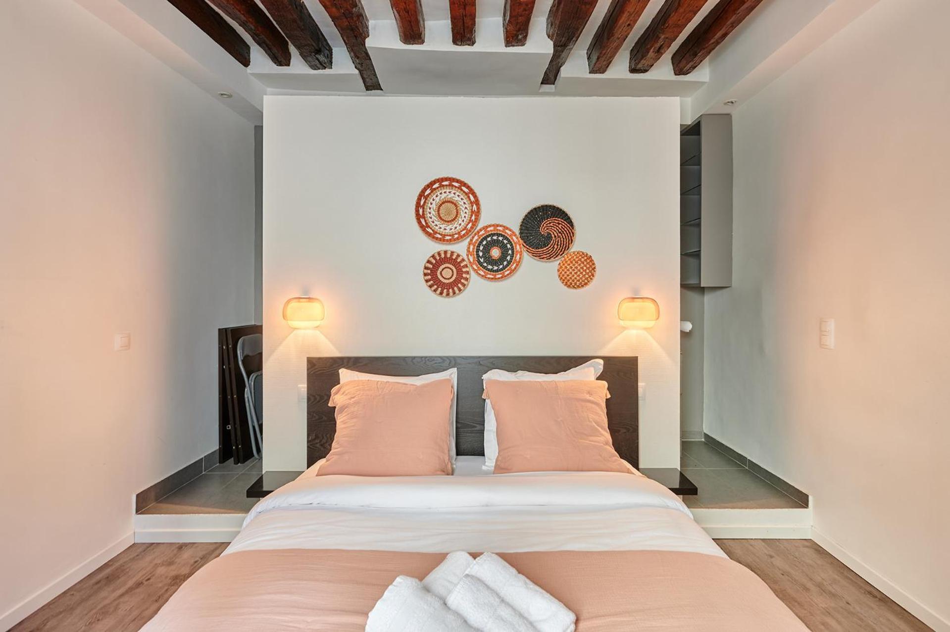 Apartment Center Of Paris By Studio Prestige Exteriör bild